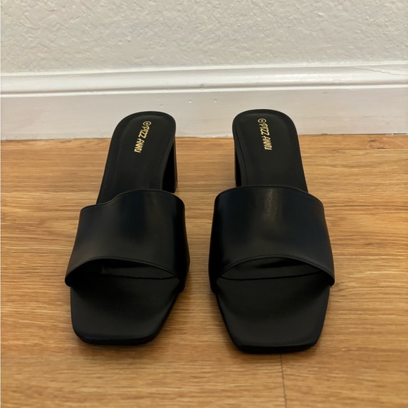 Black Women's Square Open Toe Heels Sandals Size 8 - Picture 2 of 4